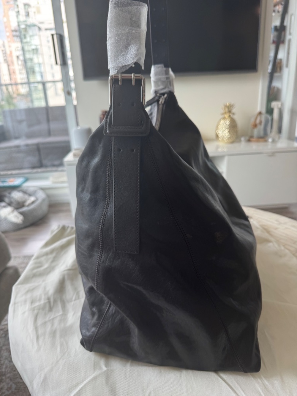 Lemaire BELTED HOBO BAG IN LEATHER - Picture 4 of 7